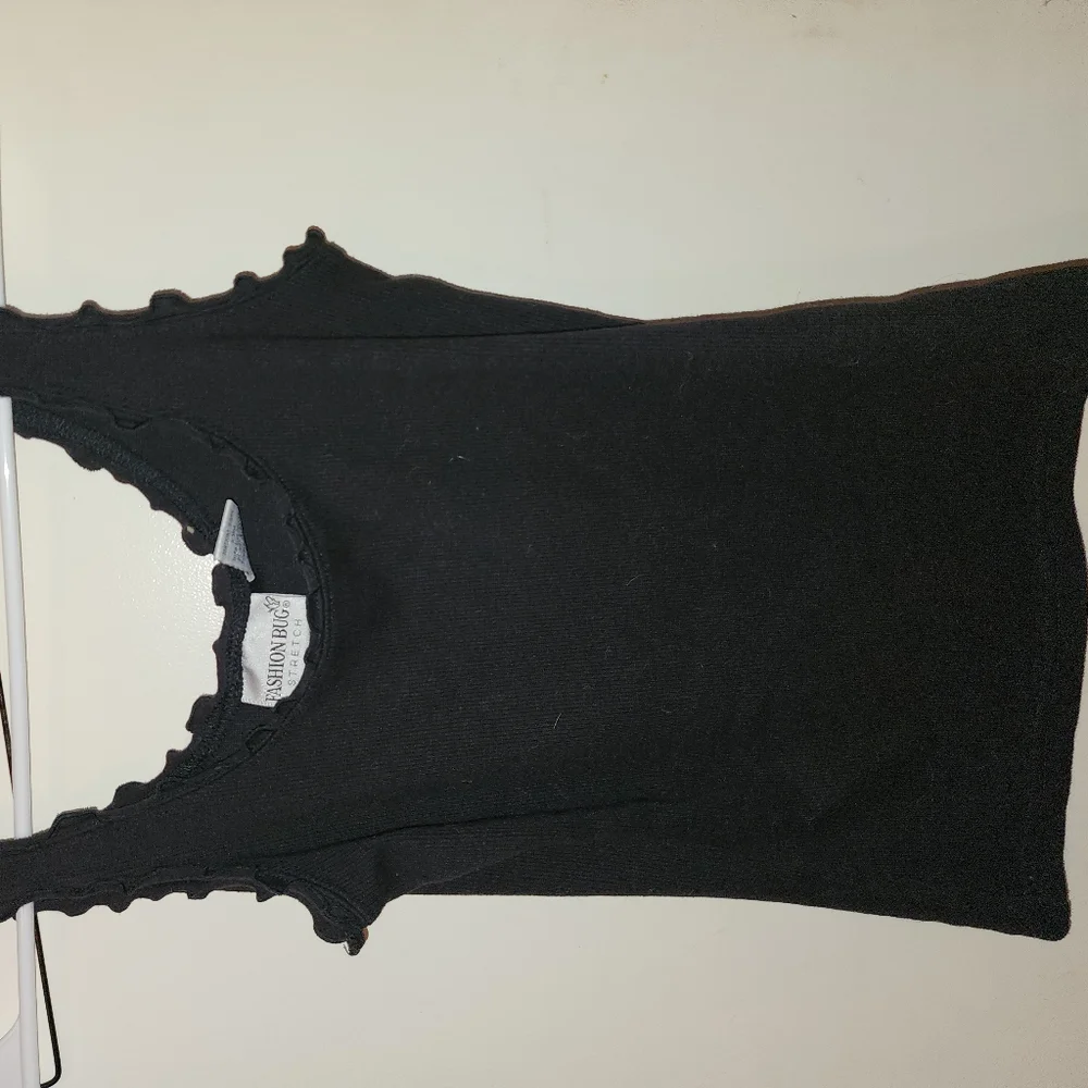 BLACK RUFFLE TANK TOP - Picture 4 of 4